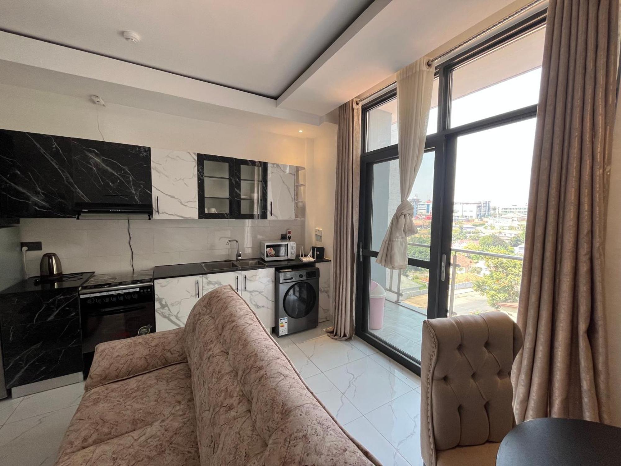 One bedroom, kitchen